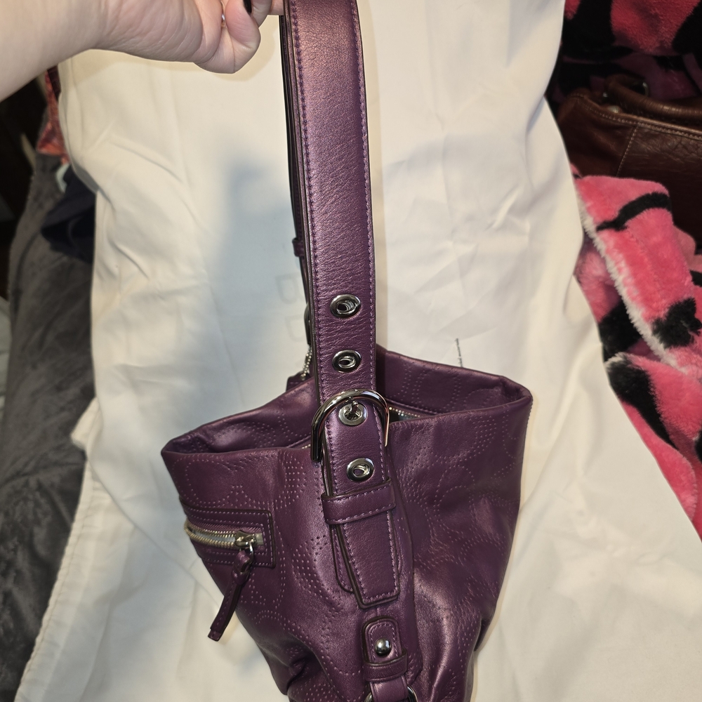 Coach PLUM Shoulder Bag - Picture 2 of 5